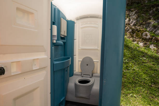 Best Construction site porta potty rental  in Dodge City, KS